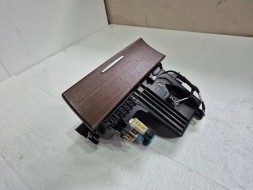 Chrysler OE Відсік-попільничка центральної консолі 6BG80DX9AE Chrysler 300 13-