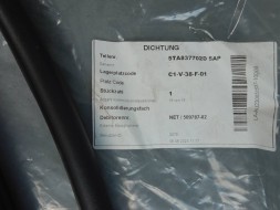 Volkswagen OE 5TA837702D USZCZELKA VW TOURAN II 5TA Ущільнювач дверей зовнішній передній правий новий оригінал
