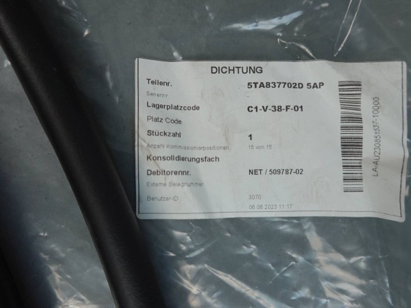 Volkswagen OE 5TA837702D USZCZELKA VW TOURAN II 5TA Ущільнювач дверей зовнішній передній правий новий оригінал