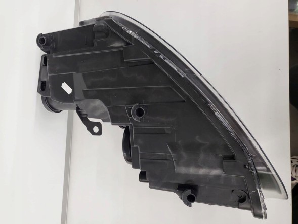 Volkswagen OE Фара Передня права сторона Volkswagen Golf VI 89319349 VALEO 043851