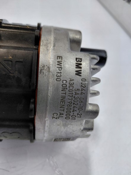 BMW OE 5A30244 11515A30244 01 BMW G01 LCI G05 G20 G30 LCI ВОДЯНИЙ НАСОС 5A30244