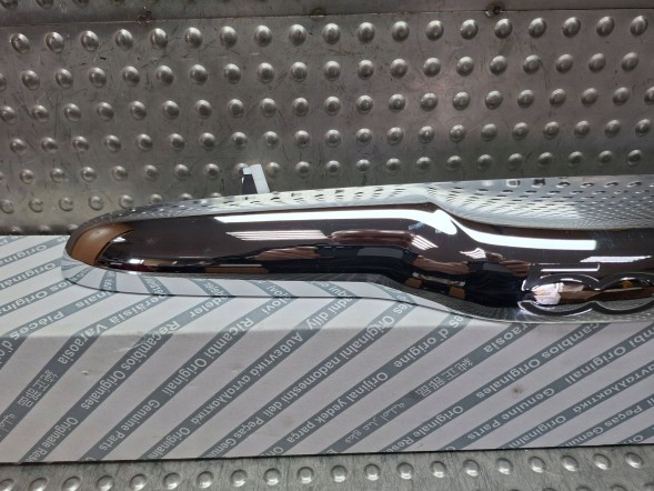 Fiat OE S26337902 ХРОМОВАНА НАКЛАДКА КЛАПАНА 0735516207 FIAT 500 2007-