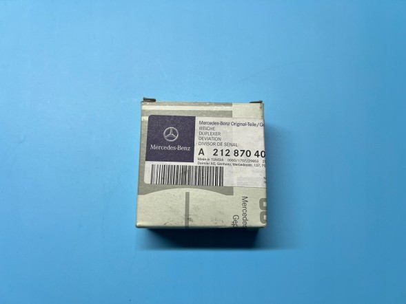 Mercedes-Benz OE 2128704089, A2128704089, A-212-870-40-89 ПІДСИЛЮВАЧ АНТЕНИ ДУПЛЕКСЕР MERCEDES-BENZ OE A2128704089