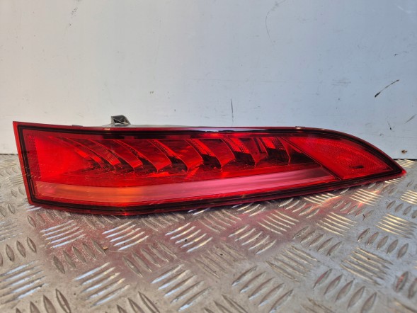Jaguar OE mar-HK83-13404-BE Задня права фара в крило HK83-13404-BE Jaguar F-Pace X761