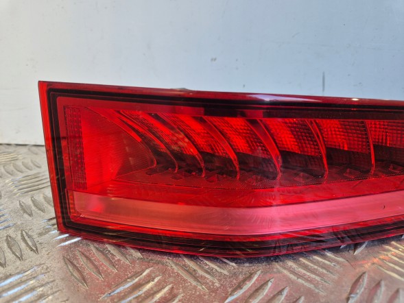 Jaguar OE mar-HK83-13404-BE Задня права фара в крило HK83-13404-BE Jaguar F-Pace X761