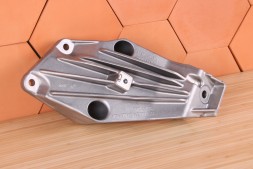 BMW OE BMW G01 G02 G05 G06 G07 ŁAPA SILNIKA LEWA 6861555 STAJNIA 1963 BMW G01 G02 G05 G06 G07 ЛАПА ДВИГУНА ЛІВА 6861555