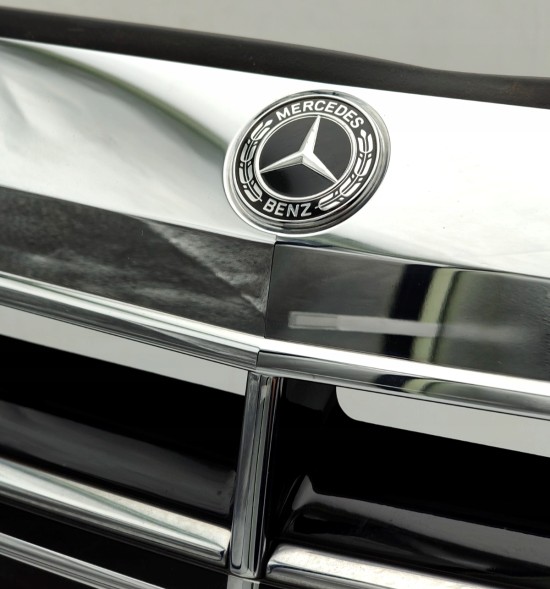 Mercedes-Benz OE A2228802700 + EMBLEMAT AMG АТРАПА РЕШІТКИ РАДІАТОРА MERCEDES S-CLASS W222 S222 A2228802700 + ЕМБЛЕМА AMG
