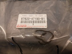 Toyota OE 67620-47190-B1 Оббивка Бекон Двері Фронт Ліва TOYOTA PRIUS 2009-2015 Оригінал