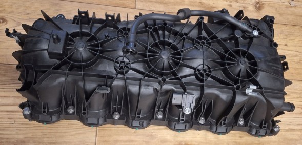 BMW OE 11618647977 8647977 8637900 BMW G30 G20 G22 G23 G26 G15 G01 X3 G02 Впускний Колектор B58
