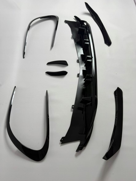 Китай MERCEDES CLA A45 W117 SPLITTERY KOMPLET BODYKIT LOTKA CZARNY POŁYSK Спойлер для автомобіля Mercedes CLA A45 чорний глянець, повний комплект обвісу