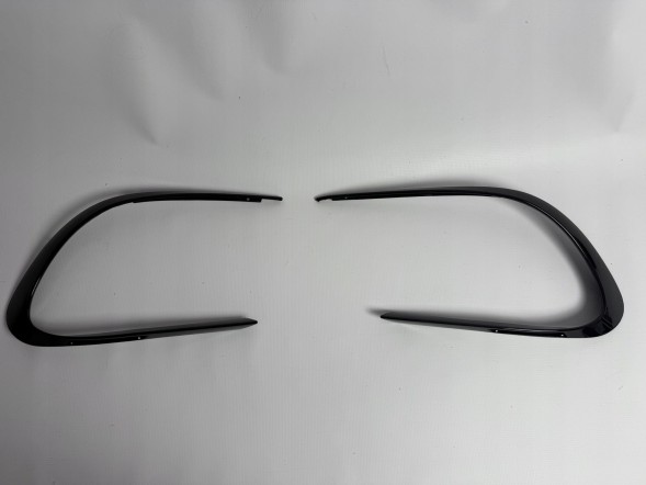 Китай MERCEDES CLA A45 W117 SPLITTERY KOMPLET BODYKIT LOTKA CZARNY POŁYSK Спойлер для автомобіля Mercedes CLA A45 чорний глянець, повний комплект обвісу