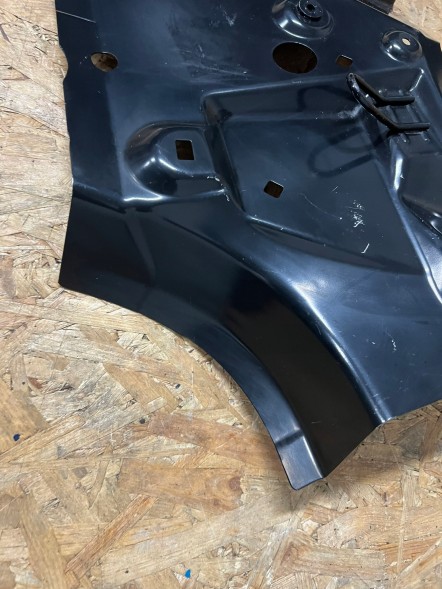 Volvo OE VOLVO S40 II 2004 - 2012 PANEL NADWOZIA PAS TYŁ LEWY 31214591 VOLVO S40 II 2004 - 2012 ПАНЕЛЬ КУЗОВА РЕМІНЬ ЗАДНІЙ ЛІВИЙ 31214591