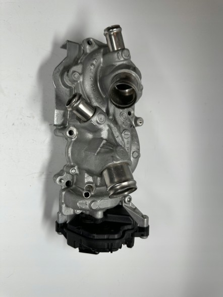 Volkswagen OE 04E907593 Volkswagen oe 04е907593 водяний насос новий
