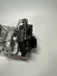 Volkswagen OE 04E907593 Volkswagen oe 04е907593 водяний насос новий