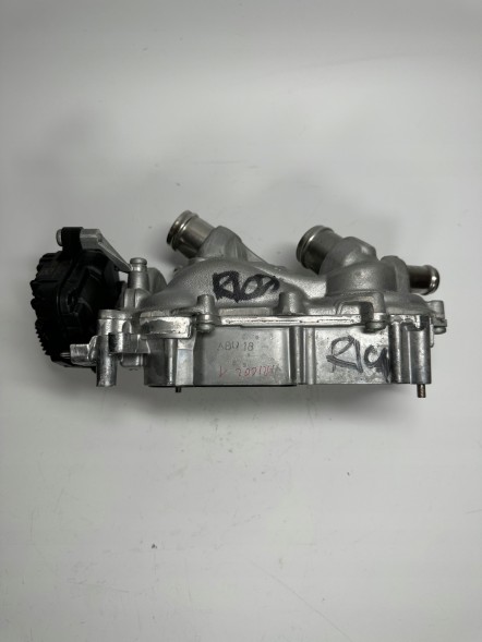 Volkswagen OE 04E907593 Volkswagen oe 04е907593 водяний насос новий
