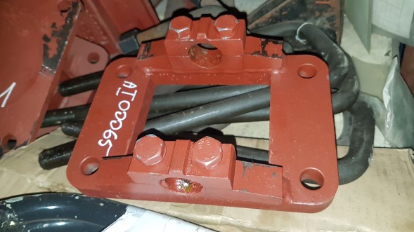 3M A1-00065 Кронштейн пружини, AUTOSAN H9, H10, SMYK, пружина TRAMP, A0909 для штифта MG