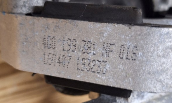 Audi OE 4G0199308AA 4G0199381HE AUDI A6 A7 C7 A4 A5 Q5 2,0 TDI ПОДУШКА ДВИГУНА ПРАВА 4G0199381HE