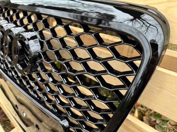 Pulse A6-RS101 Решітка радіатора Audi A6 C6 2004-2011 Чорний глянець Стиль RS6
