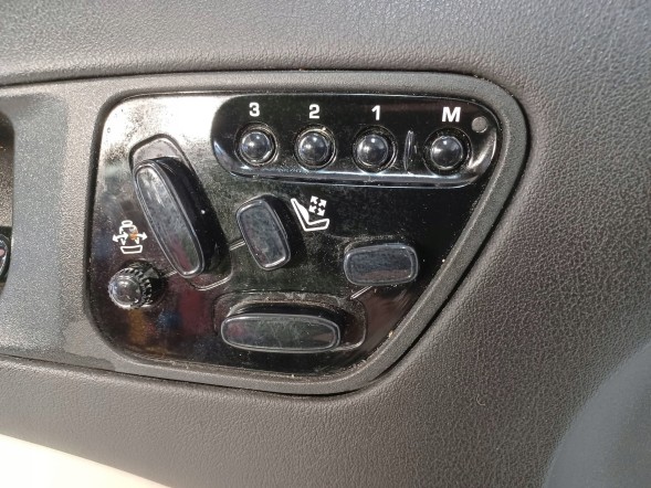 Jaguar OE 6W835423713-JAG JAGUAR XK X150 ОБШИВКА ДВЕРЕЙ ЛІВА ПЕРЕДНЯ ПЕРЕДНІ 6W83-5423713-A