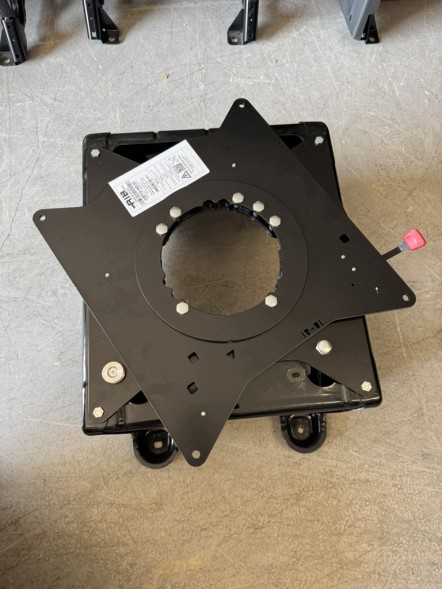 OEM SCOPEMA CBT018D3C Опорно-поворотний механізм сидіння пасажира, правий Renault Master X62, Opel Movano, Nissan NV400