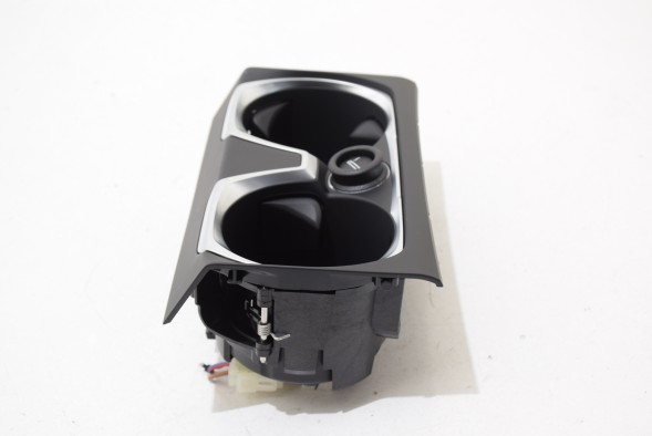 BMW OE 6819871 BMW BMW G12 G12 LCI Тримач для напоїв Чашки центрального тунелю задньої частини дивана
