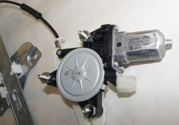 Kia OE Podnośnik szyby Kia заводська комплектація 834021W010