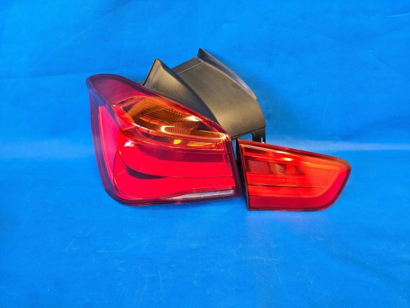 BMW OE QUA11352 ФАРА ЗАДНЯ ЛІВА ПОВНА BMW 1 F20 F21 LCI 7359017 7359019