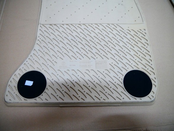 BMW OE BMW F01 F02 F04 DYWANIKI GUMOWE PRZEDNIE ZESTAW KPL DYWANIKÓW 51472147948 2147948 BMW F01 F02 F04 ГУМОВІ КОВРИКИ ПЕРЕДНІ КОМПЛЕКТ КОВРИКІВ 51472147948