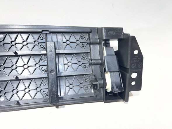 Land Rover OE N9X2-8475-A pmi150921 НАПРАВЛЯЮЧА ПОВІТРЯ, ЖАЛЮЗІ ПОВІТРОЗАБІРНИКА RANGE ROVER SPORT III L461 N9X2-8475