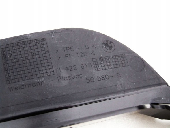 BMW OE 51623422618 BMW E83 LCI 3.0d 3.0si Ущільнювач колісної арки передній P