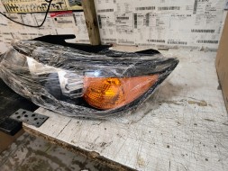 Kia заводська комплектація 921011U200 Kia sorento 2009- прожектор лампа ліва звичайна сша