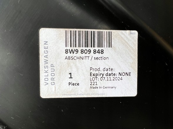 Audi OE 8W9808848 SCHY89 Права бічна накладка порога для AUDI A4 B9 2015-2019 (до рестайлінгу), передня частина