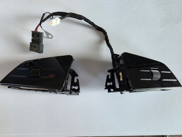 Audi OE 82A951523N...XXX AUDI A3 Q3 Q5 A6 C9 КНОПКА КЕРМА ГАПТИЧНА 82A951523N ПАРА
