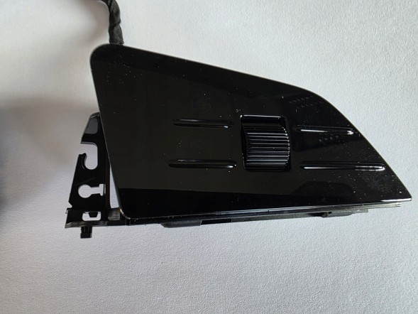 Audi OE 82A951523N...XXX AUDI A3 Q3 Q5 A6 C9 КНОПКА КЕРМА ГАПТИЧНА 82A951523N ПАРА