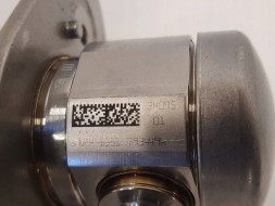 BMW OE 7934496 BMW G05 G06 G07 G20 G22 G26 LCI G60 G70 POMPA WTRYSKOWA 7934496 0261520766 BMW G05 G06 G07 G20 G22 G26 LCI G60 G70 ПАЛИВНИЙ НАСОС ВИСОКОГО ТИСКУ 7934496 0261520766