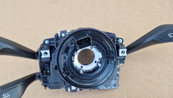 Volkswagen OE 82A953521MN AUDI Q3 LIFT СТРІЧКА-ПАВУТ 82A953521MN 5Q1953549D AUDI Q3 LIFT ОРИГ.