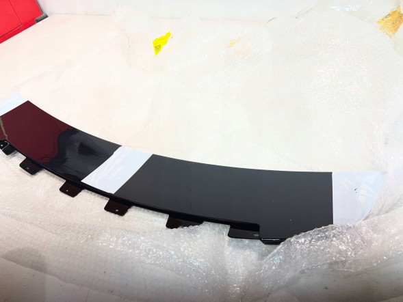 Tesla 104842999C Спойлер кришки багажника задній TESLA X 1048429-99-C