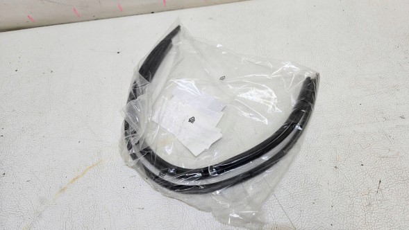 Mercedes-Benz OE A1777820100 GO ПЕРЕДНІЙ УЩІЛЬНЮВАЧ ДАХУ ПАНОРАМНОГО MERCEDES A-KLASA W177 A1777820100
