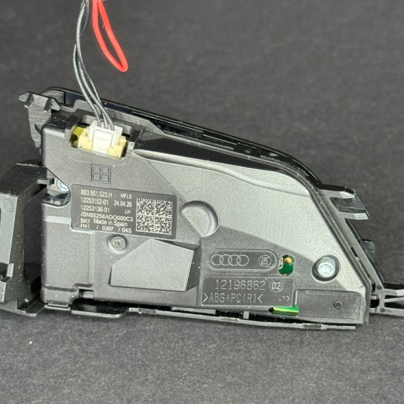 Audi OE 8B3.951.523.H Кнопки мультифункції для Audi RS5 S5 A5 B10 8B3 НОВІ 8B3951523H