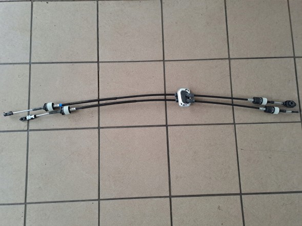Suzuki OE 28300-79J01 Троси перемикання передач suzuki sx4 28300-79j01