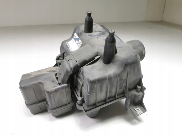 Ford OE Корпус, повітряний фільтр Ford Escort від 1/1995-10/1996 OE 7396922