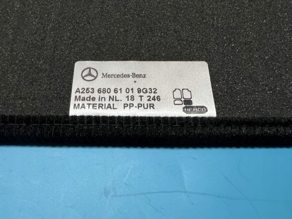 Mercedes-Benz OE 2536805901, A2536805901, A-253-680-59-01, A25368059019G32 ОРИГІНАЛЬНІ ЗАДНІ КИЛИМКИ MERCEDES GLC X253 A2536805901 9G32