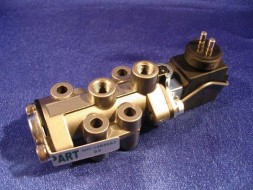 DT Spare Parts 1.14521 Клапан електромагн.Скр.Біг scania dt spare parts