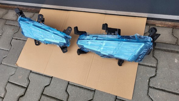 Hyundai OE LAMPA DRL KIERUNKOWSKAZ HYUNDAI I30 III Halogen лампа ліва drl денного водіння напрямокпокажчик hyundai i30 iii lift oe