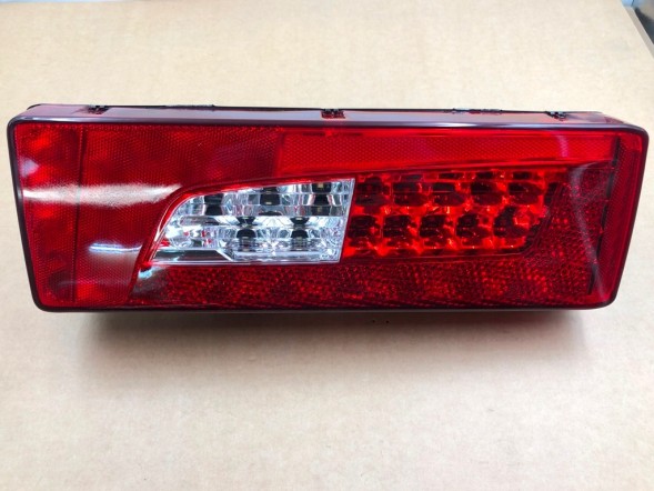 ВОЛЛЕР L.381. LED Задня світлодіодна лампа права 2241859 2380954 для scania l p g r s cp cg cr ct