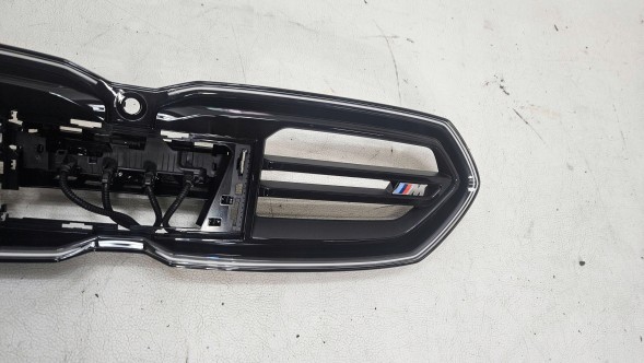 BMW OE 5A35033 GO РЕШІТКА РАДІАТОРА BMW M1 F70 5A35033 НОВА ОРИГІНАЛ