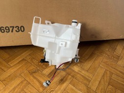 Mazda OE BCKB-67480 Бачок омивача скла Mazda CX-30 CX 30