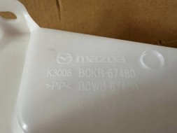 Mazda OE BCKB-67480 Бачок омивача скла Mazda CX-30 CX 30