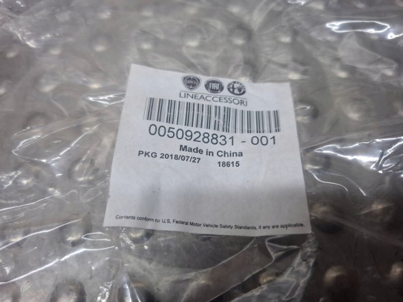 Fiat OE НАБІР ЗАПАСНИХ ЛАМПОЧОК 50928831 FIAT 500X CROMA MOPAR
