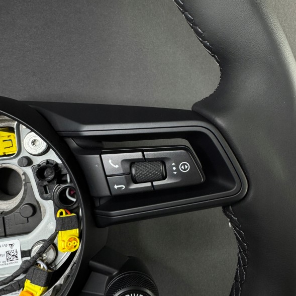 Porsche OE 95C.419.091.CN IA6 Кермо Porsche Macan 95C шкіряне чорне з підігрівом (чорна нитка)